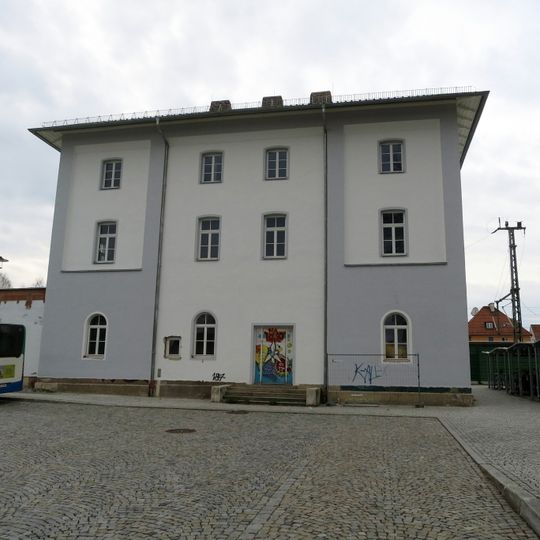 Empfangsgebäude des Bahnhofs Petershausen