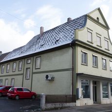 Wohn- und Geschäftshaus