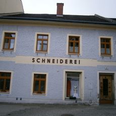 Bürgerhaus mit Teil der inneren Stadtmauer und Zwinger