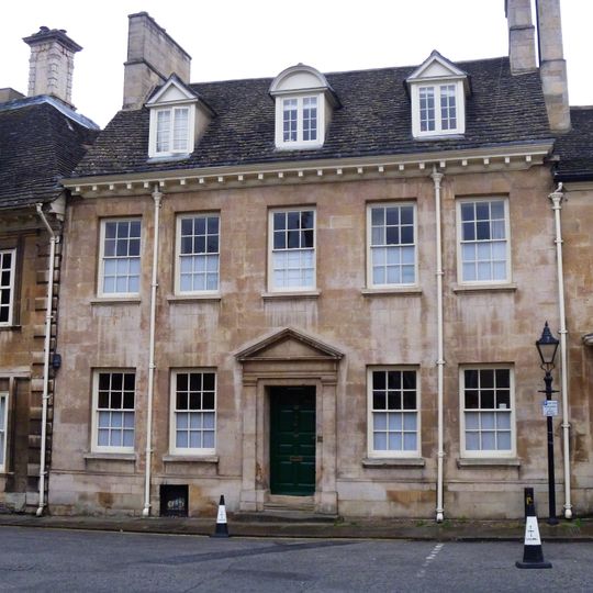 20, St George's Square