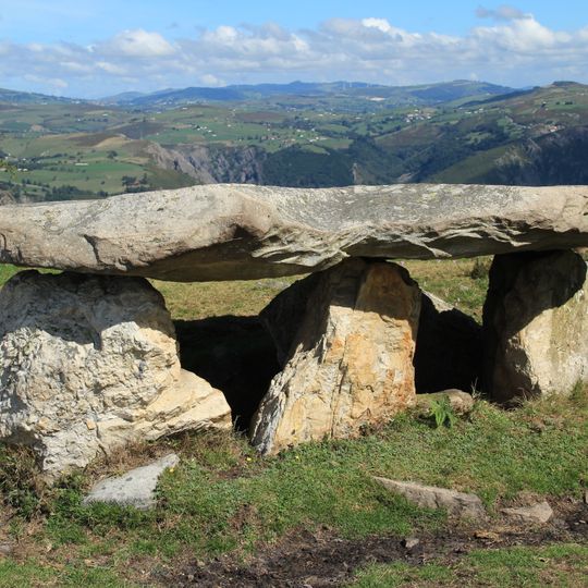 Dolmen of Merillés