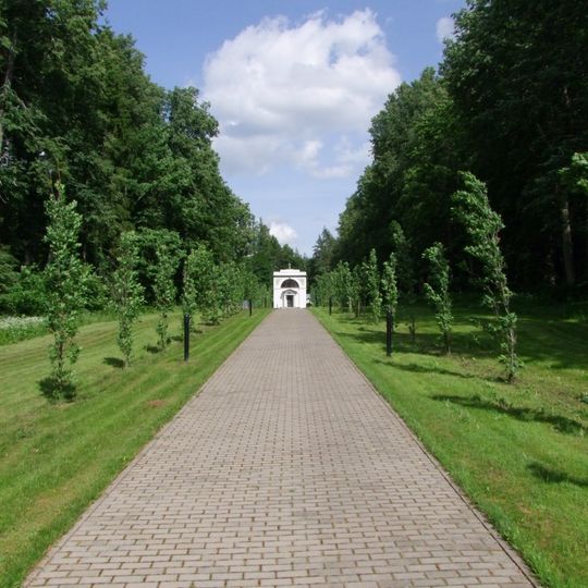Barclay de Tolly Mausoleum Park
