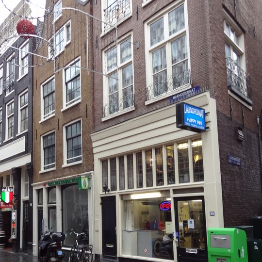 Hoekhuis met rechte lijst