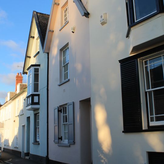 16 and 17, The Strand