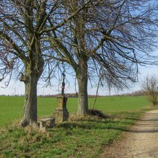 Kříž jižně od Drozdova u polní cesty