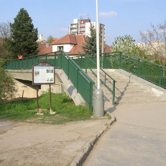 Lávka na Kozinově ulici