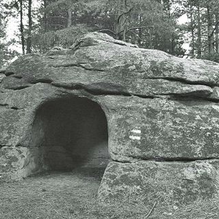 Hlyabovo dolmens
