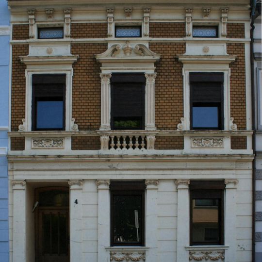 Schmidt-Bleibtreu-Straße 4