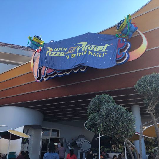 Alien Pizza Planet