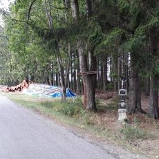 Kříž nad Bohdalínem nedaleko Váňovy studánky