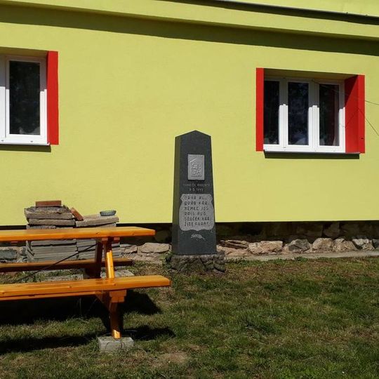 Pomník padlým v Prasetíně