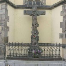 Kříž u kostela Nanebevzetí v Ústí nad Labem