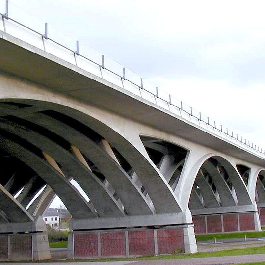 Viaduc de la Rivière-Saint-Sauveur