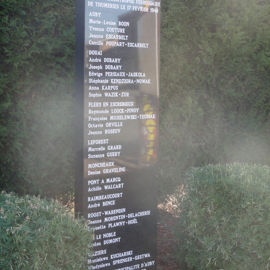 Monument aux victimes de la catastrophe ferroviaire de Thumeries du 17 février 1948 à Auby