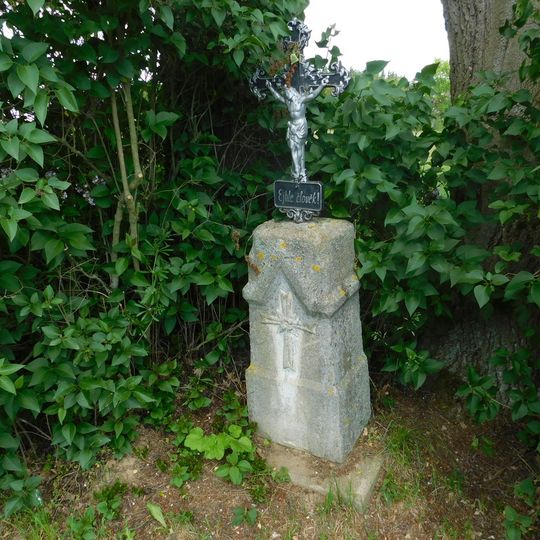 Kříž severozápadně od Čejova