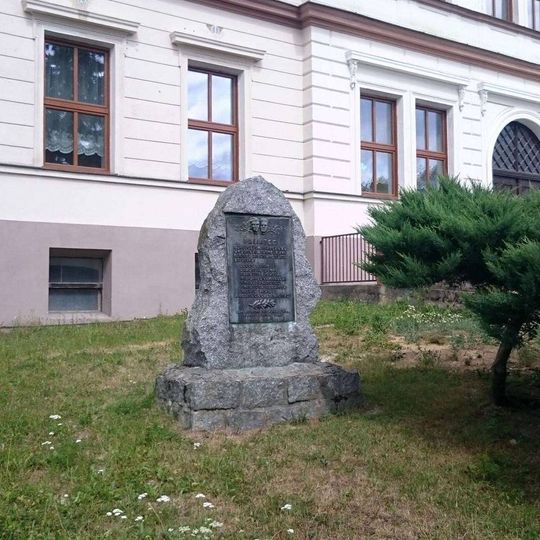 Památník umučených za druhé světové války v Mladé Vožici