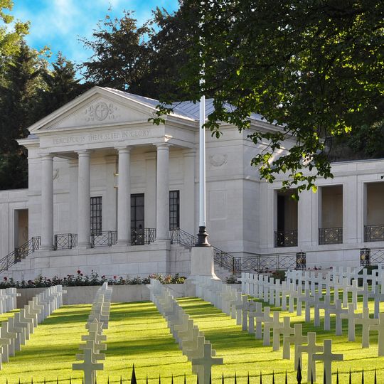 Amerykański cmentarz wojenny w Suresnes