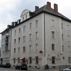 Freistehendes Mietshaus