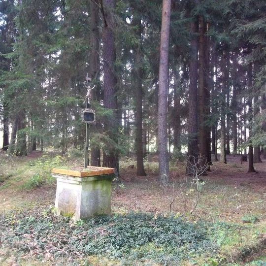 Kříž v lese u Brné