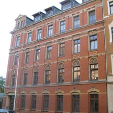 Mietshaus in ehemals geschlossener Bebauung Bernhardstraße 40