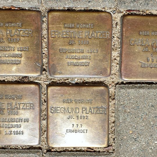 Stolperstein em memória de Sophie Platzer