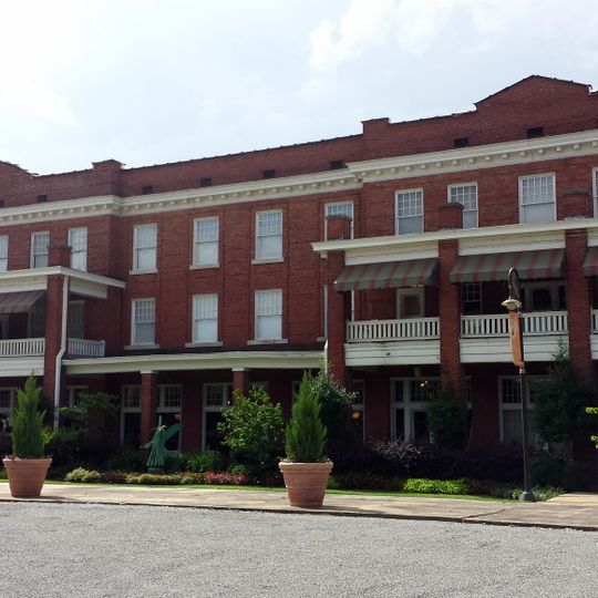 Rusher Hotel