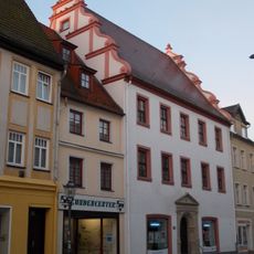 Wohnhaus in geschlossener Bebauung Breite Straße 18