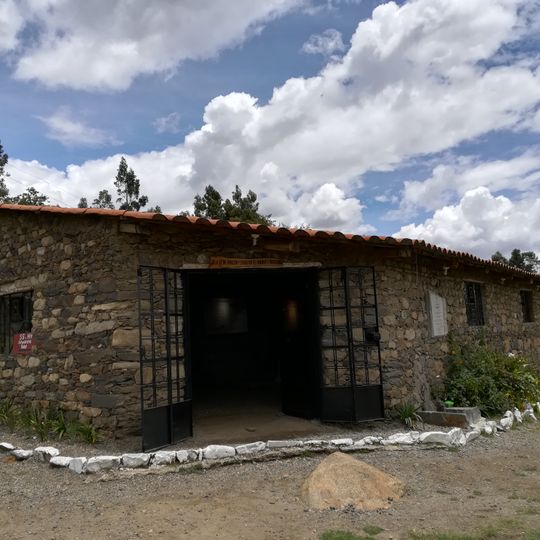 Sala de exhibición del Monumento Arqueológico de Willkawaín