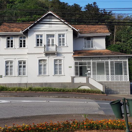 Imóvel situado à Rua Alvin Schrader, 01