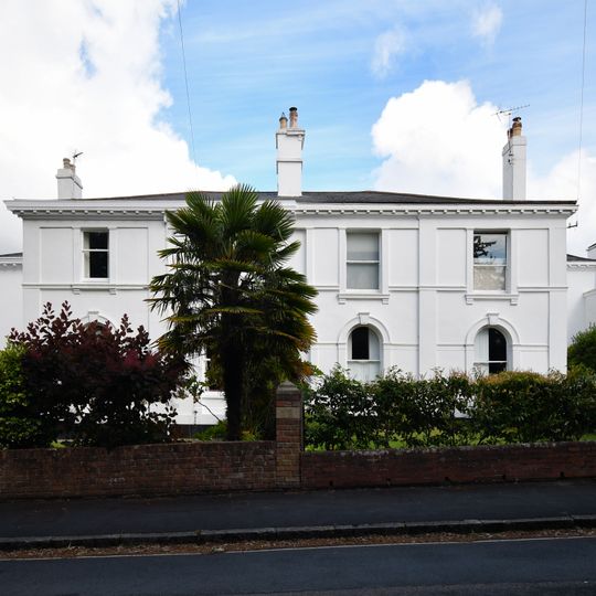 5-6, Lyndhurst Road