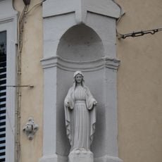Vierge quai Saint-Vincent et rue des Augustins