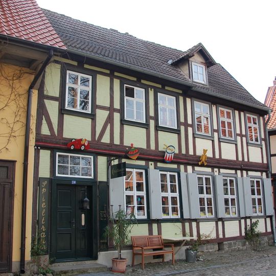 Neustädter Kirchhof 16, 17