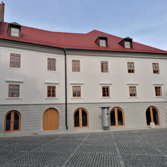 Hiša Glavni trg 2, Novo Mesto