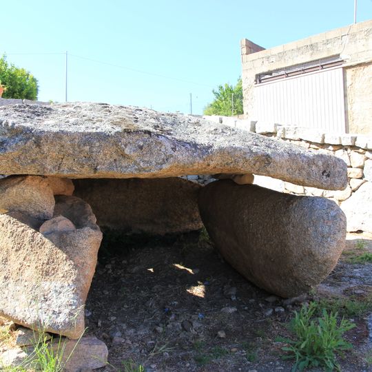 Dolmen di Alzoledda