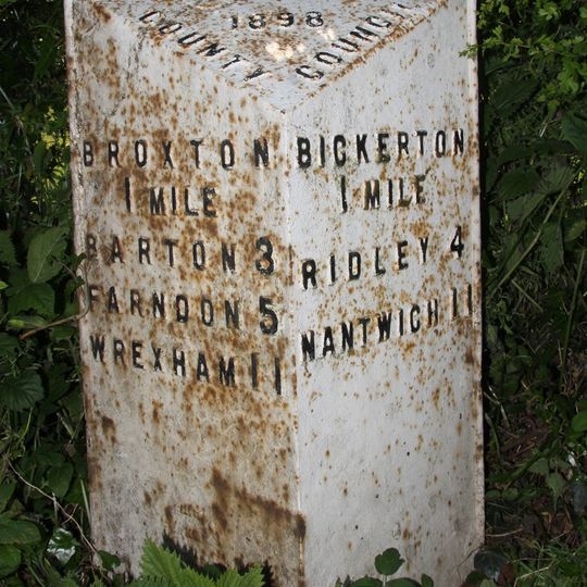 Milepost, near Sherrington Lane
