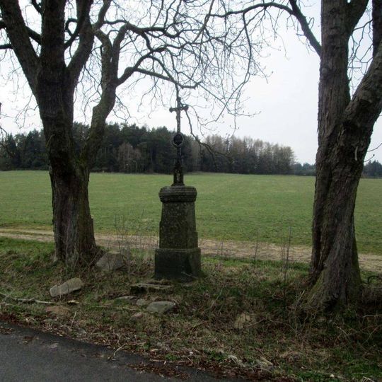 Kříž jižně od Loužné