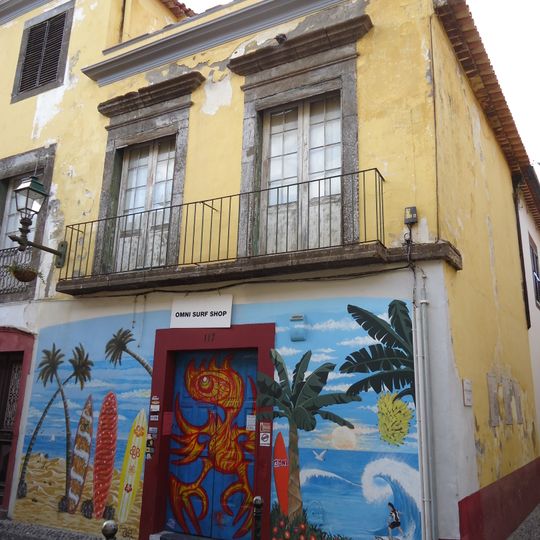 Edifício na rua de Santa Maria, n.º 115