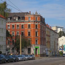 Mietshaus in geschlossener Bebauung in Ecklage Bernsdorfer Straße 26