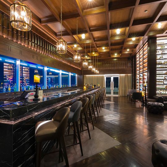 Estrela Rooftop Bar & Restaurant