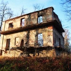 Tower house in Mirocin Średni