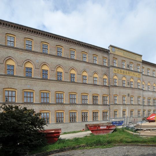 Schule Norbertinum und Wirtschaftsgebäude