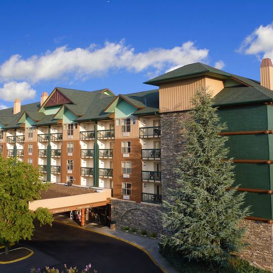 Grand Smokies Resort Lodge