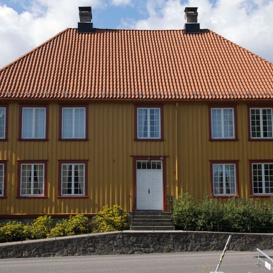 Skien prestegård