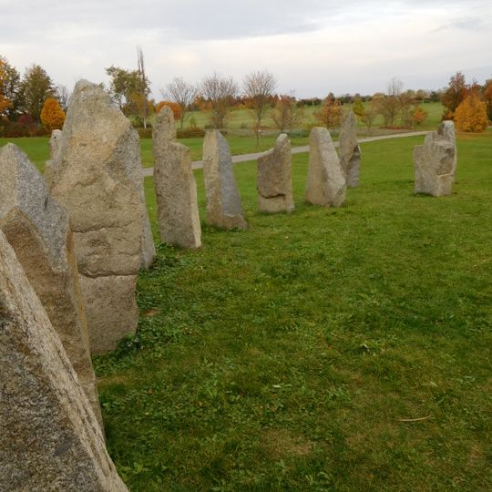 Kromlech v Dendrologické zahradě u Průhonic