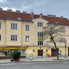 Wohnhausanlage Maurer Hauptplatz 5