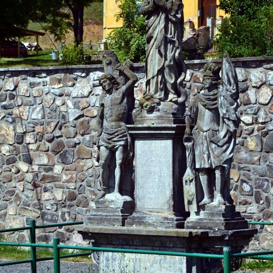 Sousoší Panny Marie Immaculaty