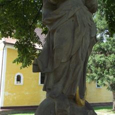 Nepoškvrnená Panna Mária, socha