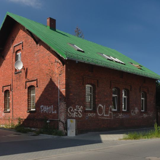 Budynek administracyjny, ob. dom mieszkalny