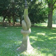 Socha v lázeňském parku lázní Evženie v Klášterci nad Ohří