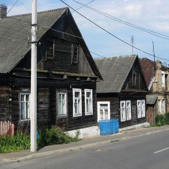 Enhieĺsa Street 15, Iŭje